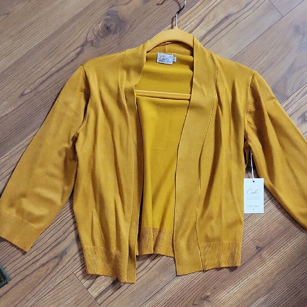 Cielo Yellow Cardigan Sweater Cropped Short Sleeve